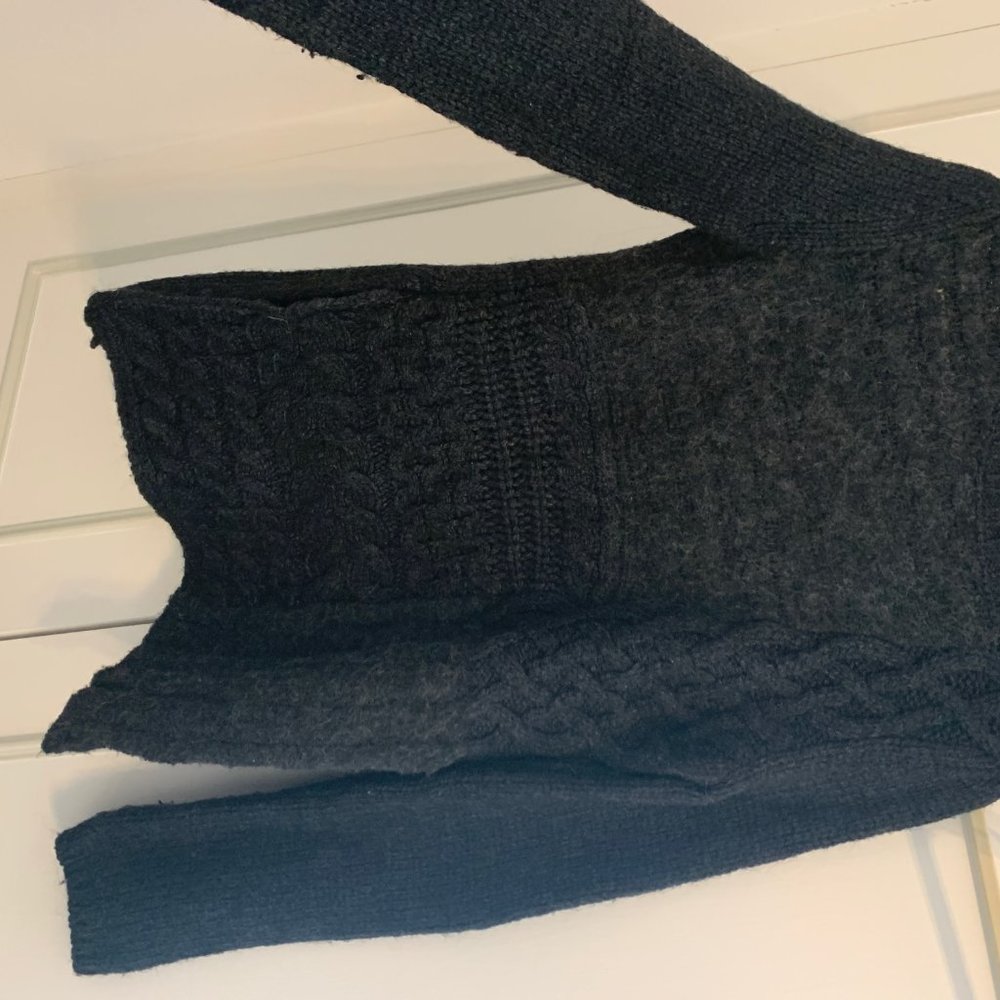 Zara Knit Sweater - Picture 2 of 4